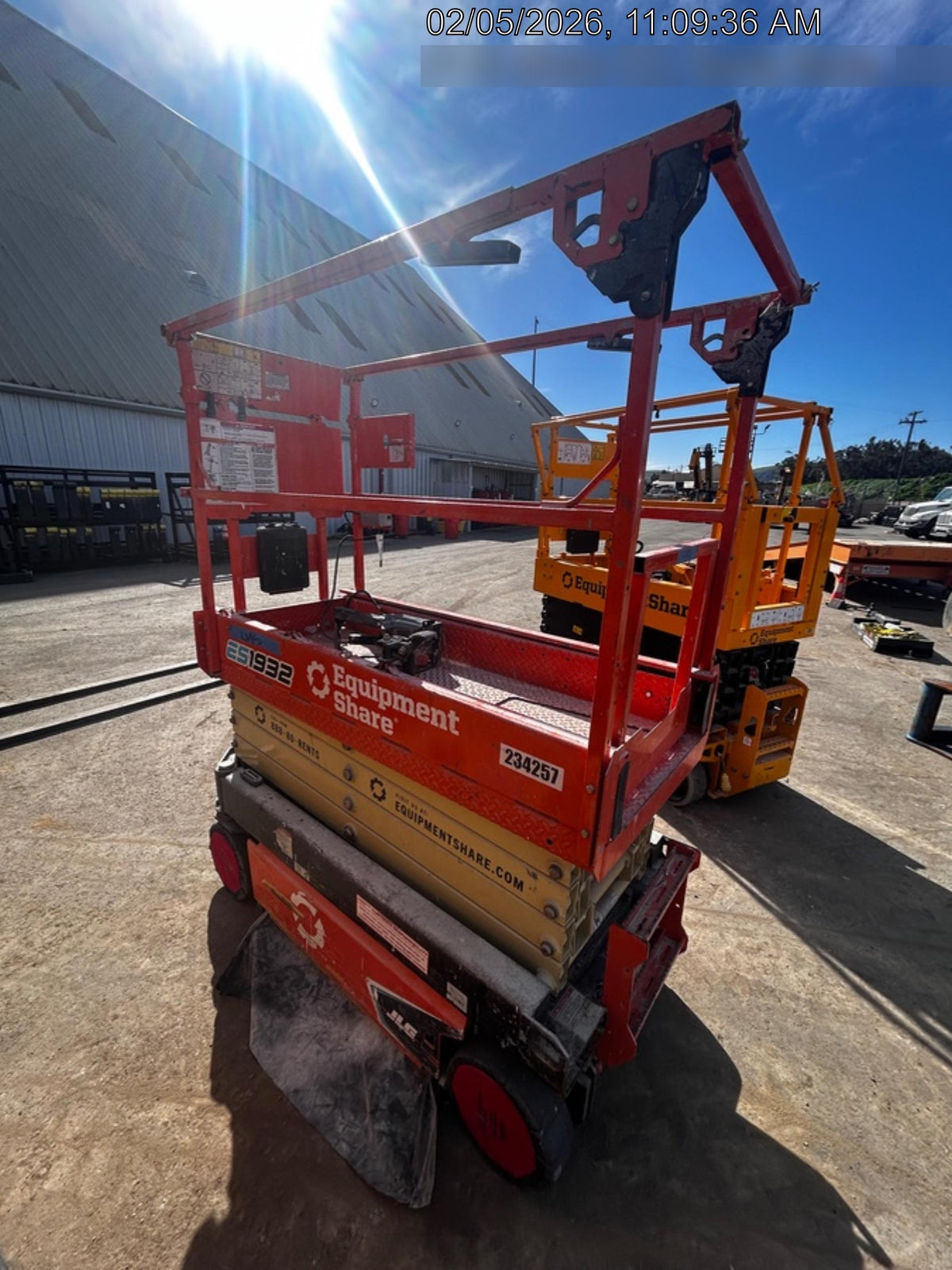 2022 JLG ES1932