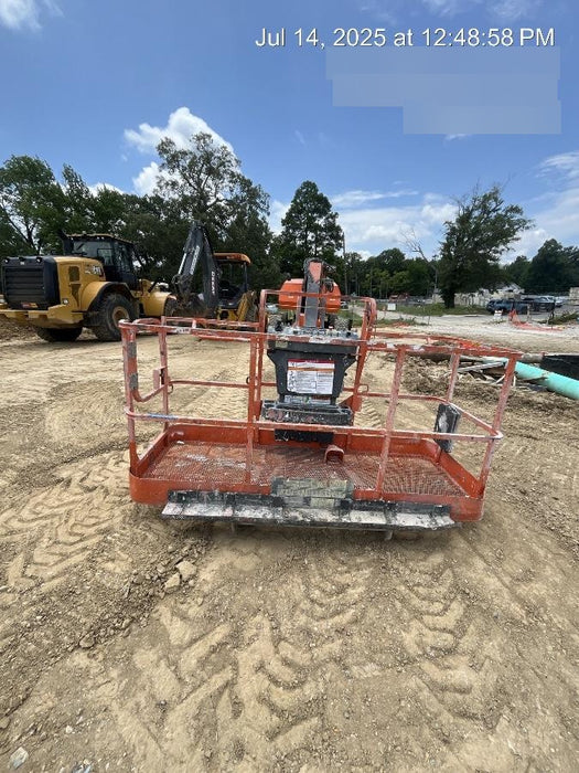 2019 JLG 860SJ