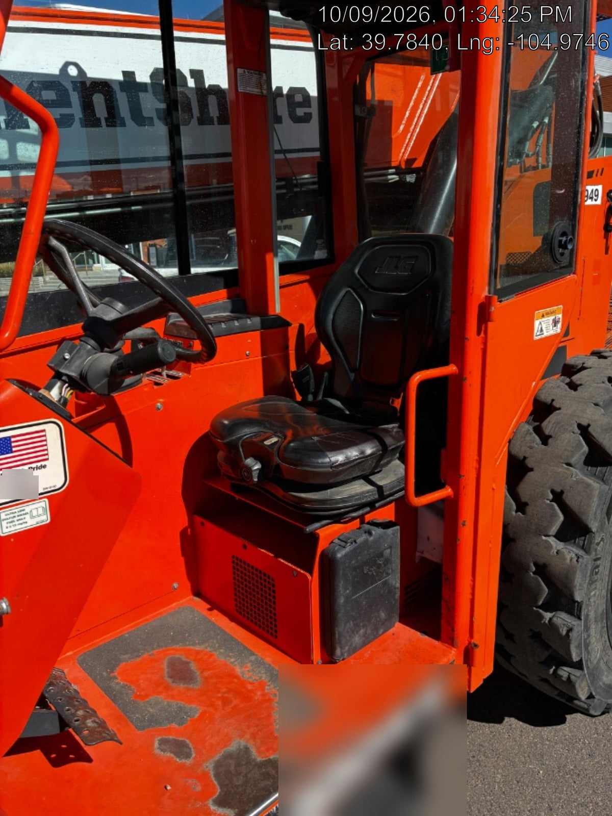 2020 Skytrak 10054 Cab/Heat/Air, Solid Tires, Work Lights, Beacon, Aux Hydraulics, Back up Alarm, Lifting Eye, ES Decals