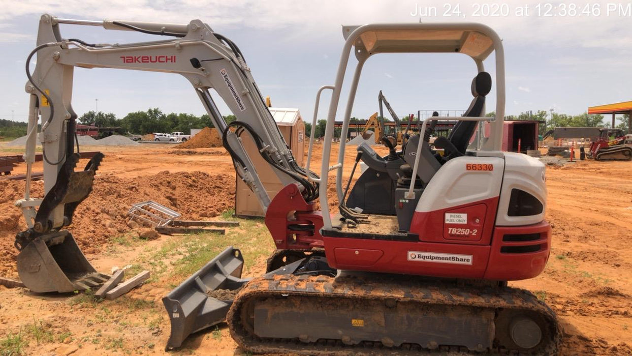2020 TAKEUCHI TB250-2
