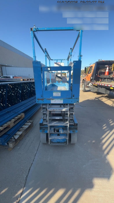2019 Genie GS-2632 Folding rails with half height swing gate