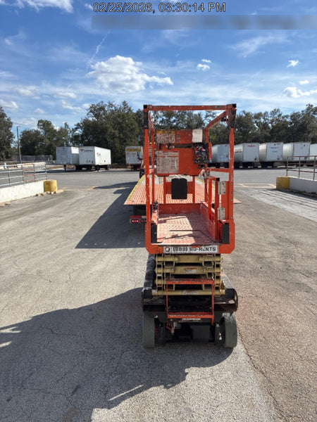 2022 JLG ES1932