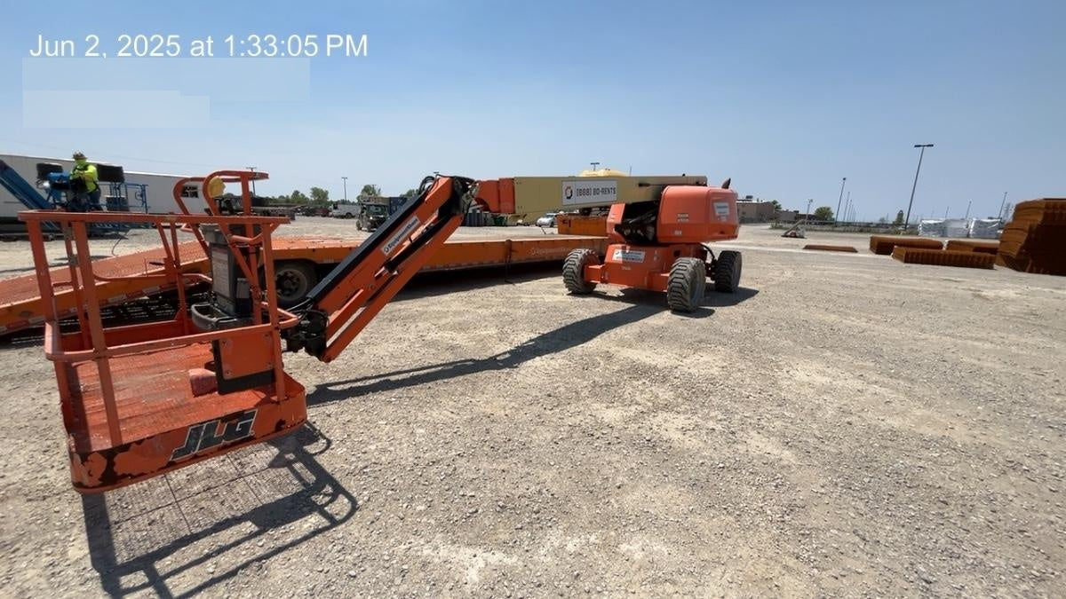 2019 JLG 660SJ