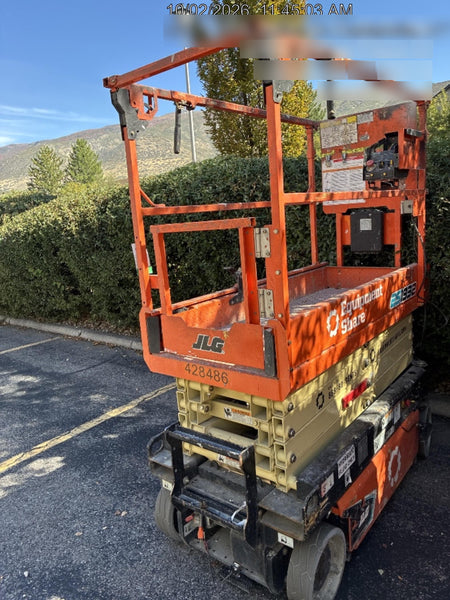 2024 JLG ES1932