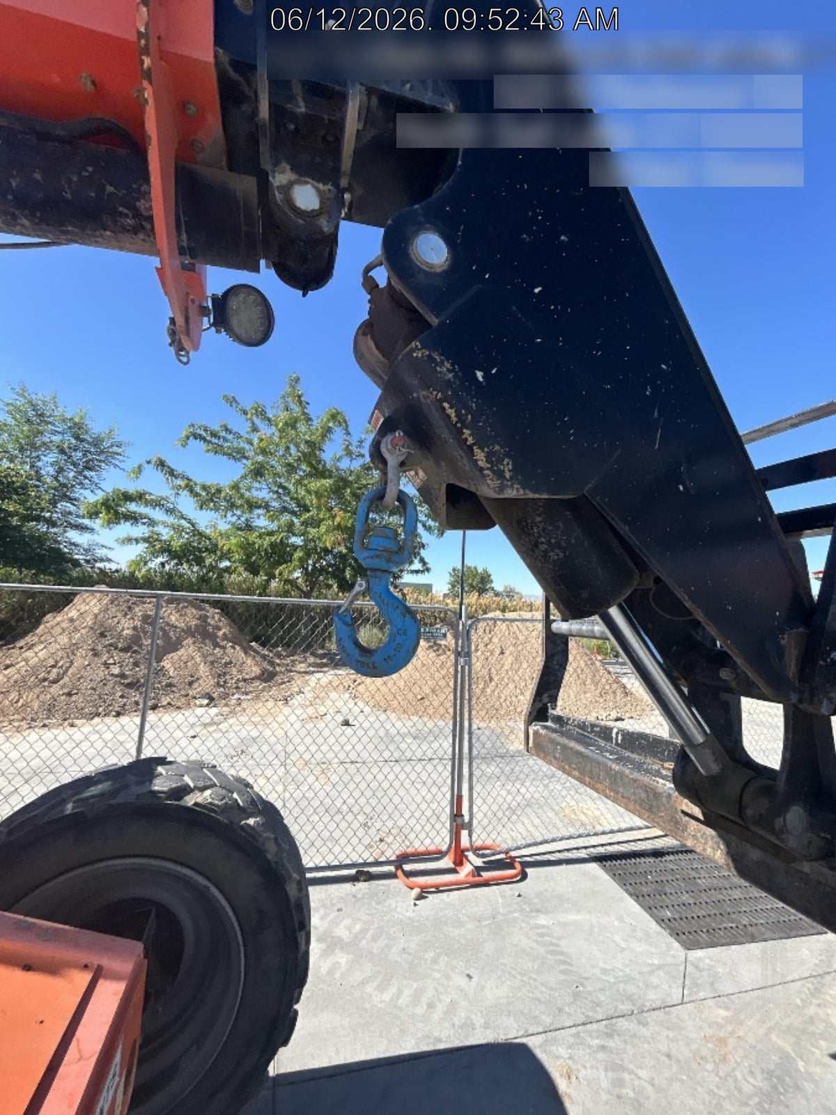 2020 SKYTRAK 8042