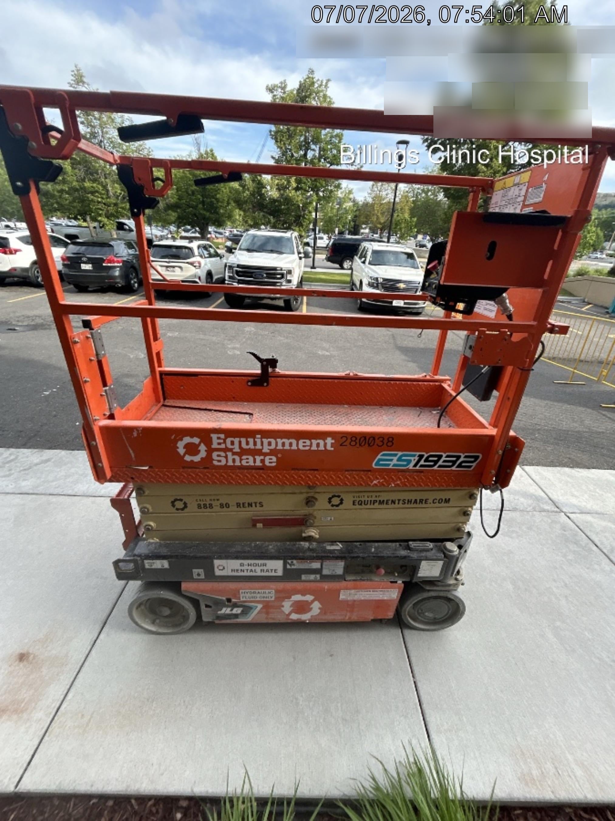 2022 JLG ES1932