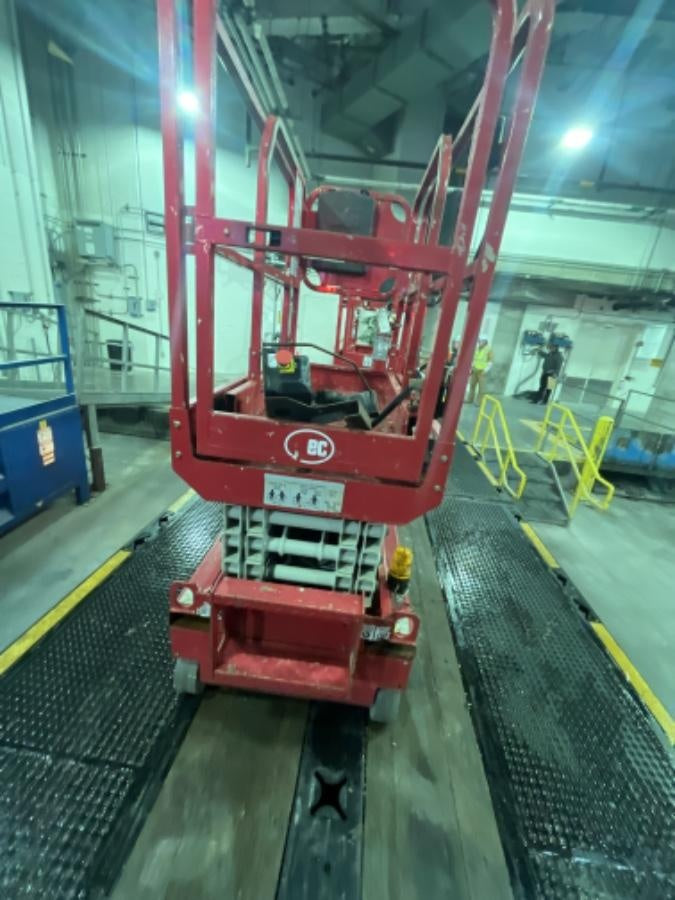 2019 MEC 1330SE MEC 1330SE w/ES Track Hardware, Full Extended 2 Year Warranty