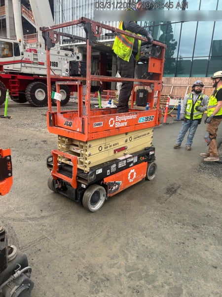 2022 JLG ES1932