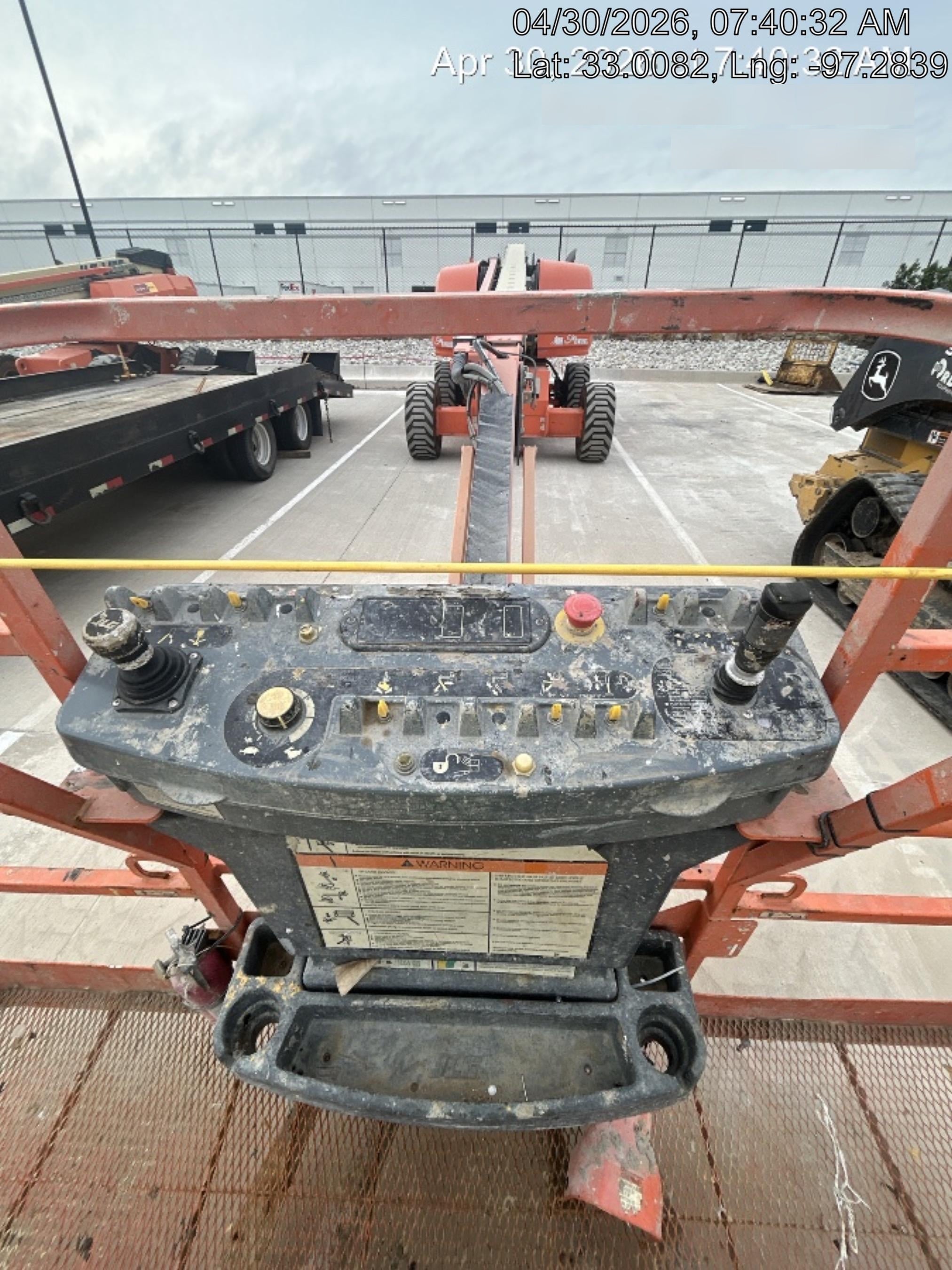 2022 JLG 660SJ