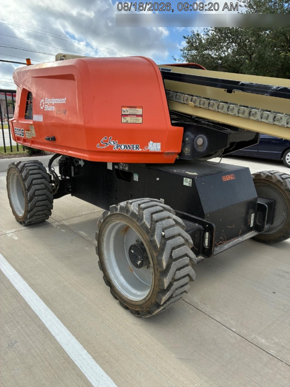 2023 JLG 600S