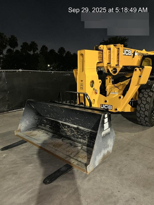 2025 JLG 1001100823