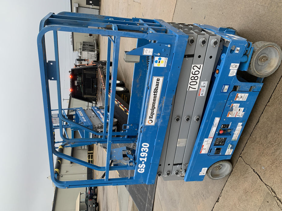 2020 Genie GS-1930 Fixed rails with chain entry gate - Pre A92.20