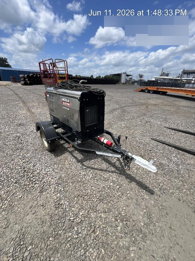 Lincoln Electric Vantage 322 Lincoln Vantage 322 Welder w/Trailer