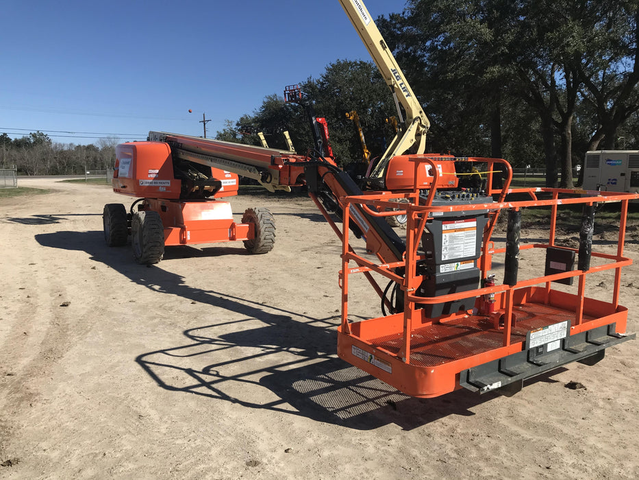 2019 JLG 660SJ