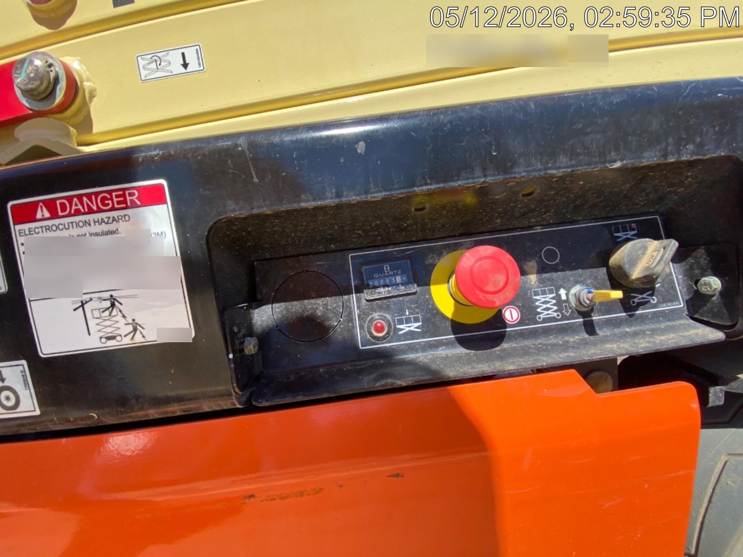 2025 JLG ES1932