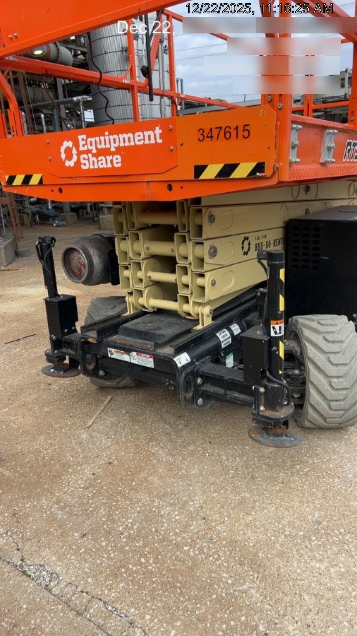 2023 JLG RT3369