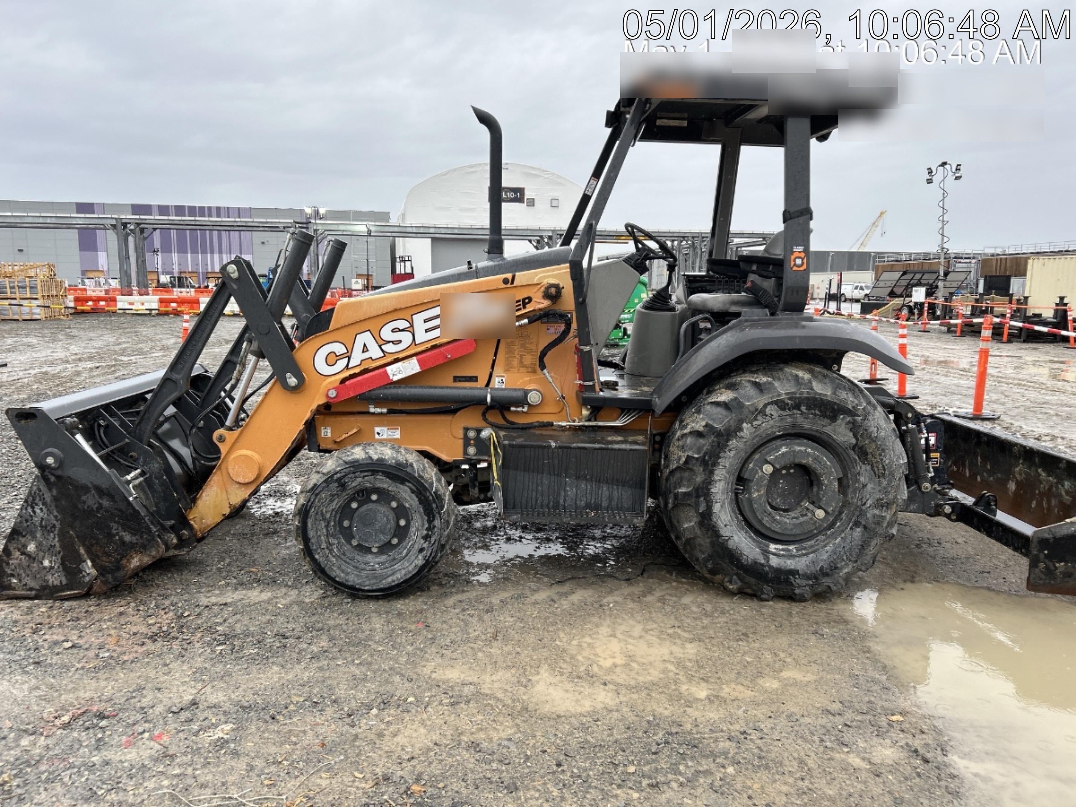 2022 CASE 570N EP