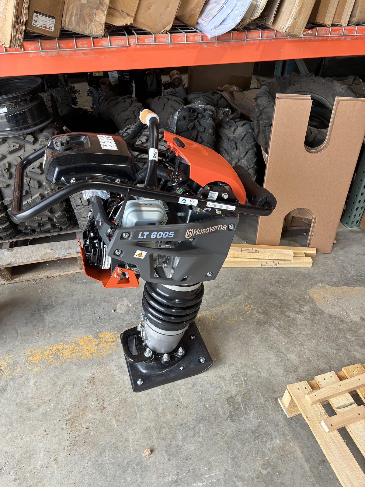 2026 HUSQVARNA LT6005