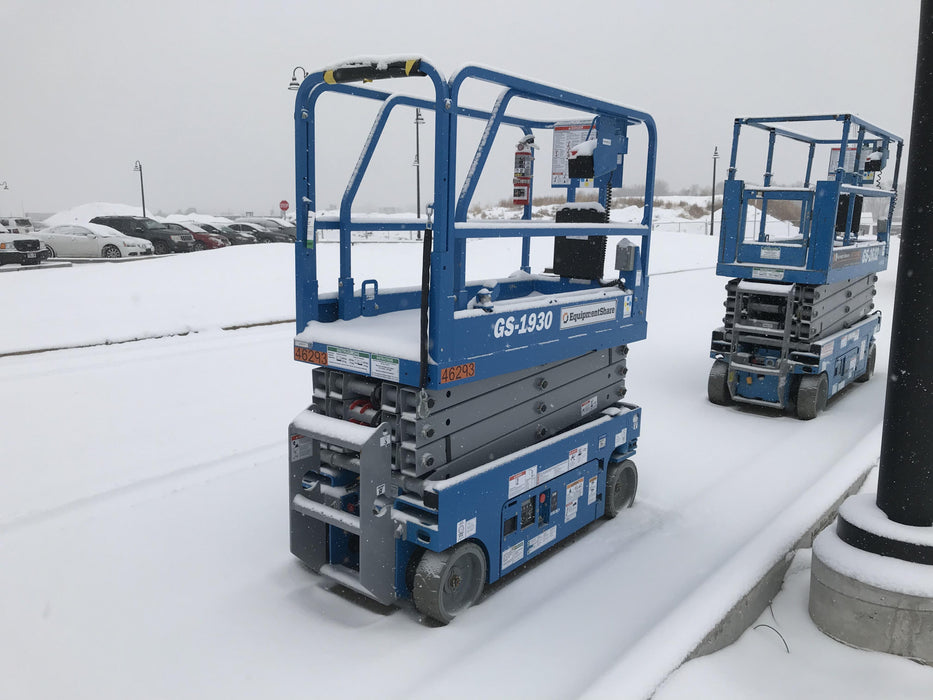 2019 Genie GS-1930 Fixed rails with chain Entry