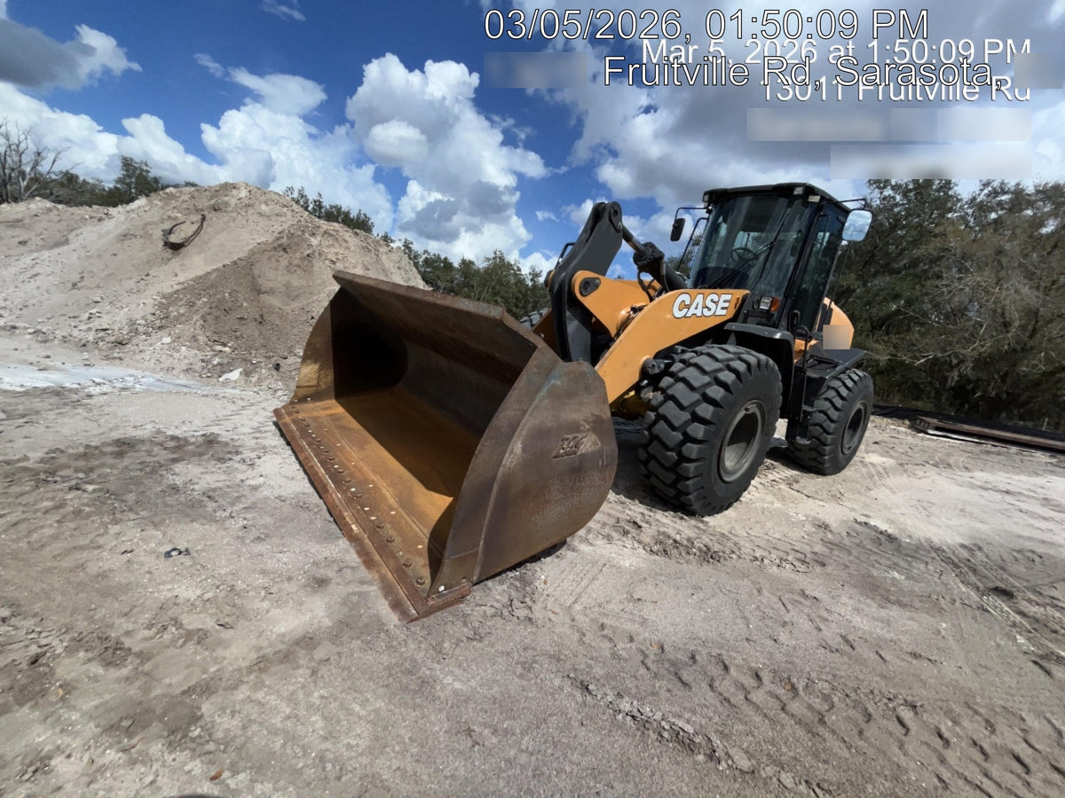 2023 CASE 821G