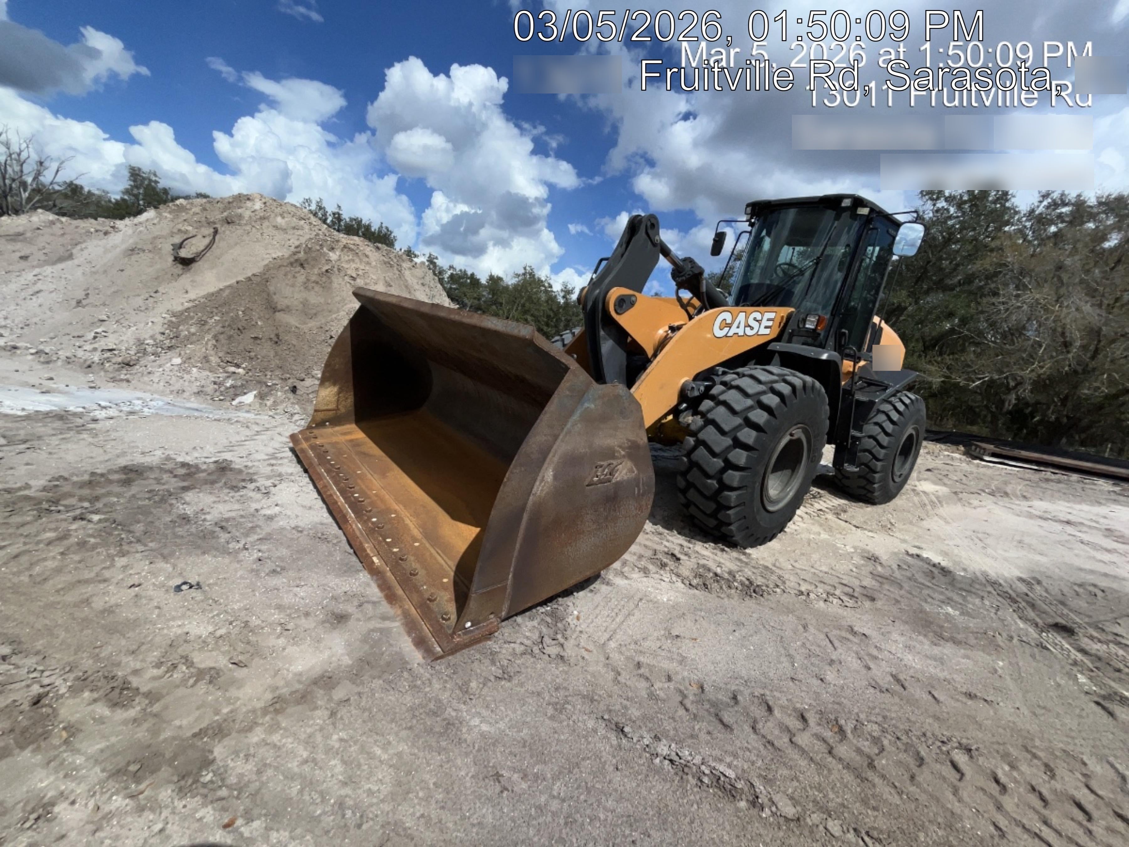 2023 CASE 821G