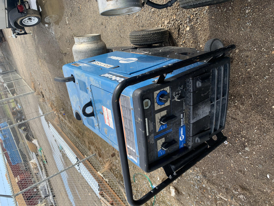 2019 Miller Electric BOBCAT 250 Standard w/Running Gear, Bracket, Hose