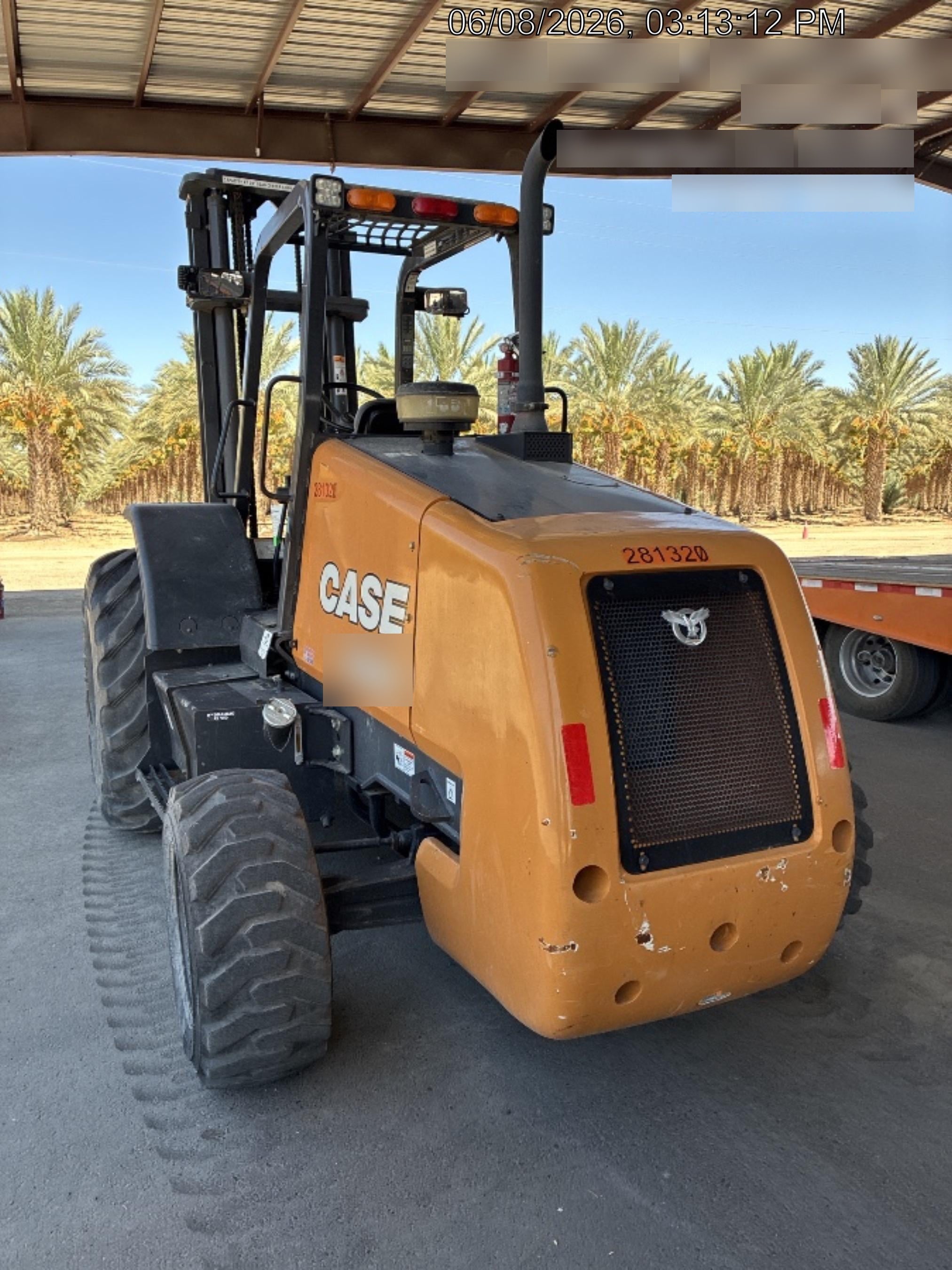 2023 CASE 588H
