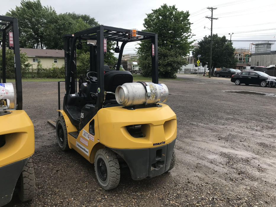 2021 KOMATSU FG25T-16