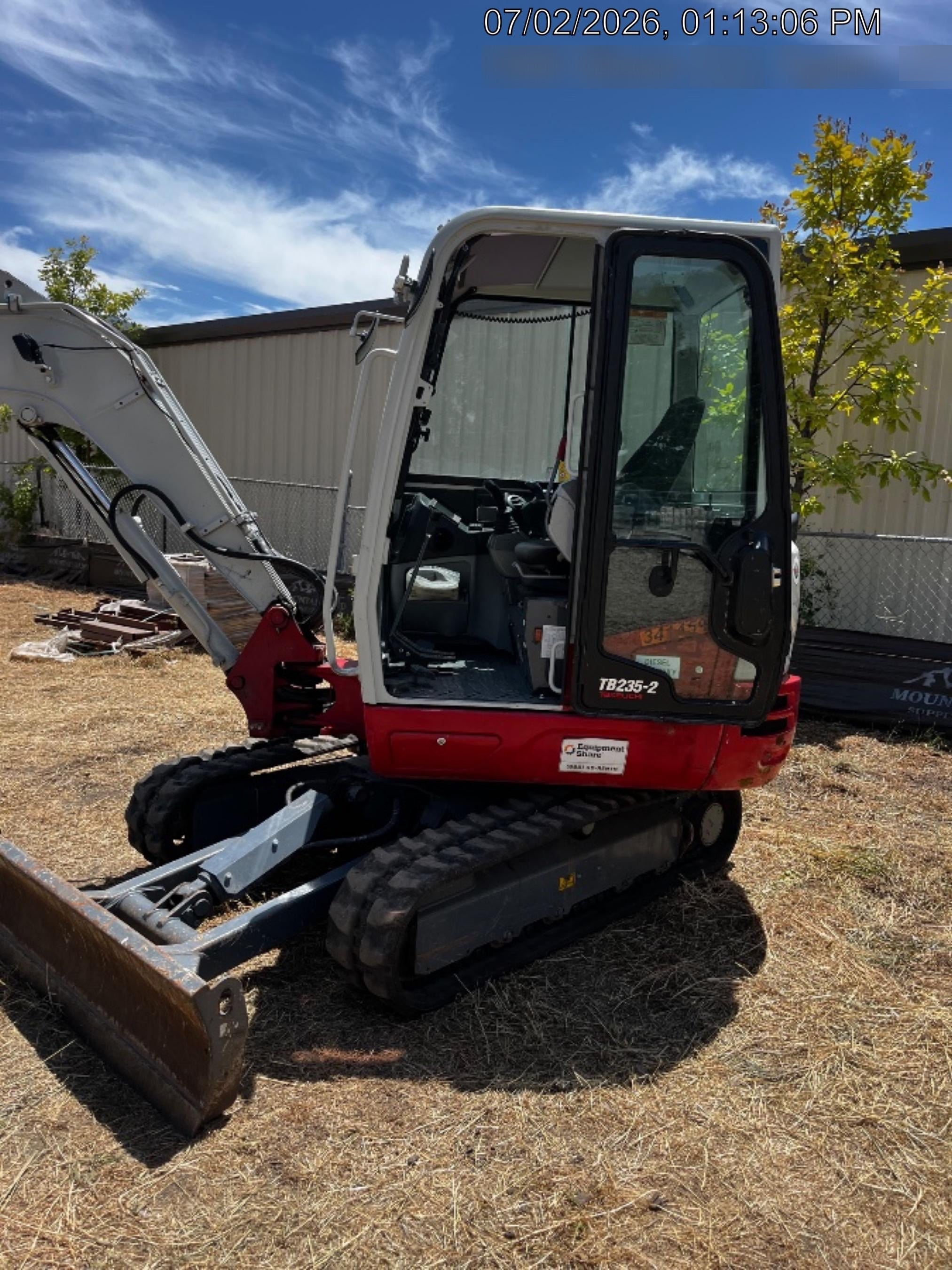 2023 TAKEUCHI TB235-2CR