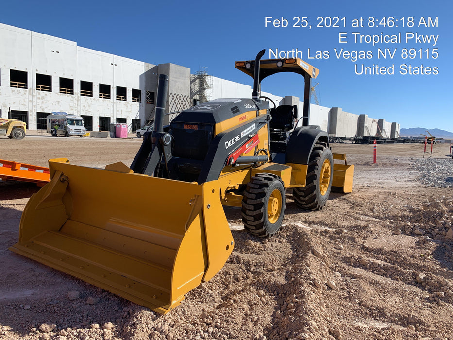 2020 John Deere 210LEP Canopy, 4WD, Second rear hydraulic cylinder, Light Package, Wheel weights