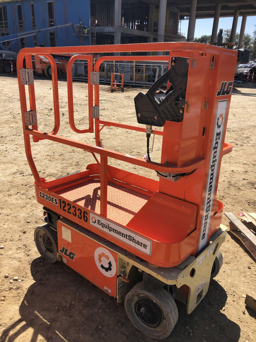 2021 JLG 1230ES