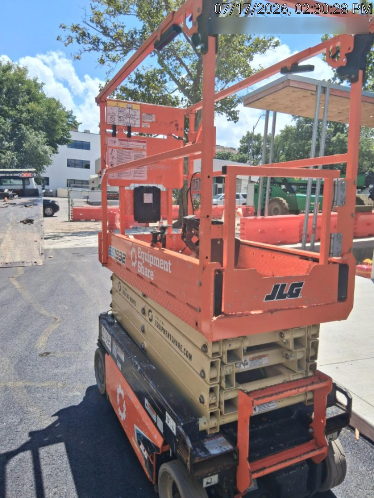 2023 JLG ES1932