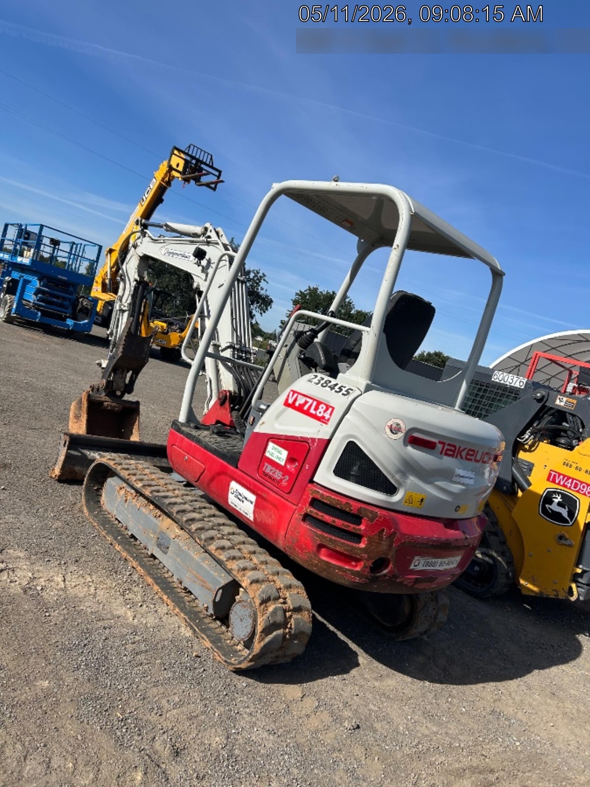 2022 TAKEUCHI TB235-2R