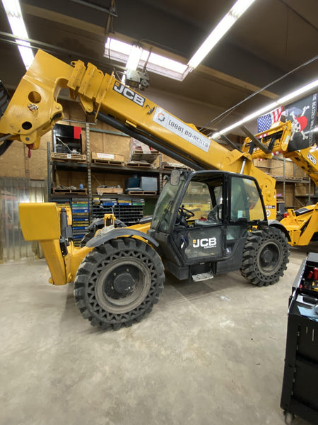 2020 JCB 510-56 Cab/Heat/Air, 74 HP, Solid Tires, STD Worklight, Beacon, Aux Hydraulics, Lifting Eye, Back up Alarm w/66" Carriage/60" Forks