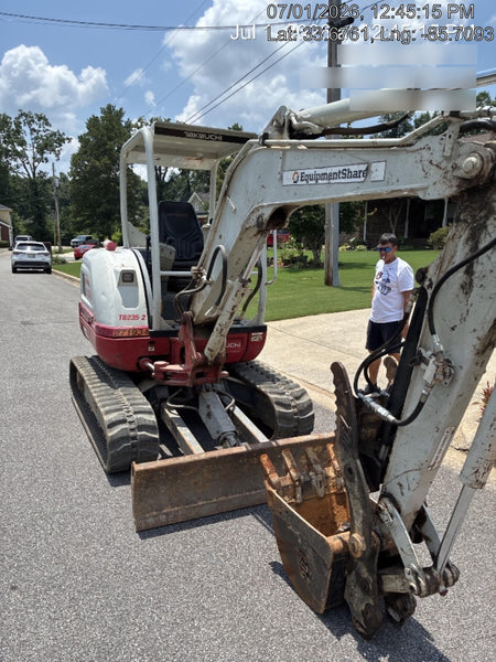 2022 TAKEUCHI TB235-2R