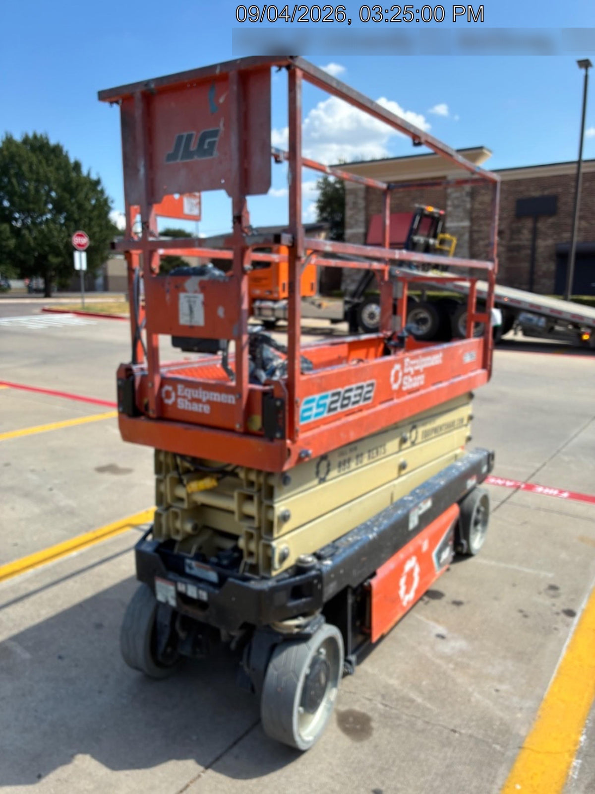 2023 JLG ES2632