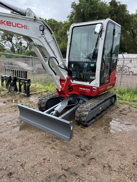 2025 TAKEUCHI TB235-2CR