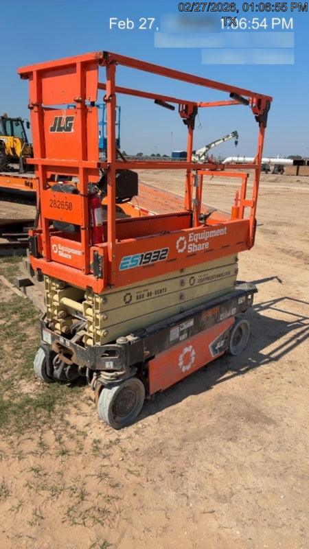 2022 JLG ES1932