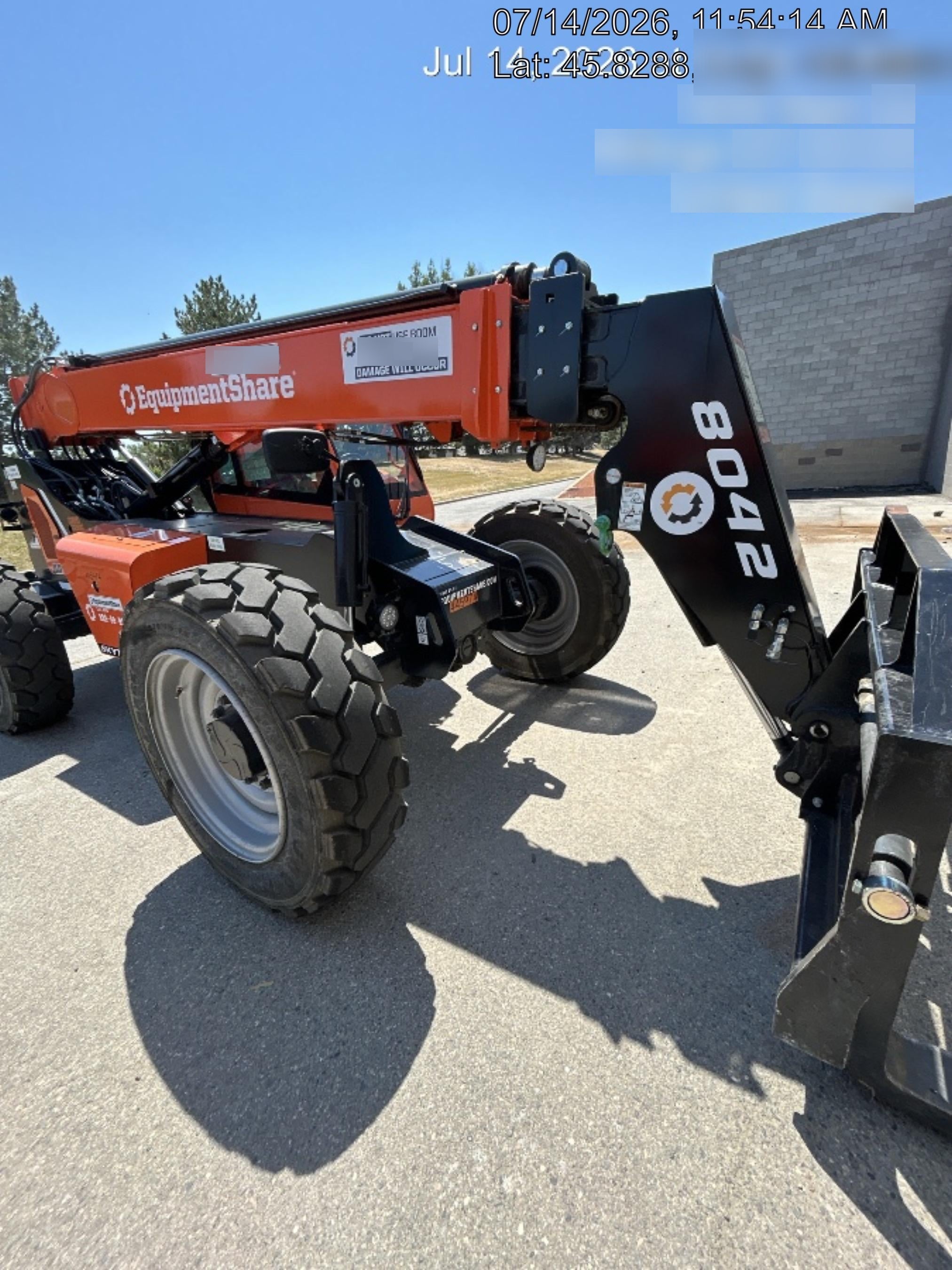 2024 SKYTRAK 8042