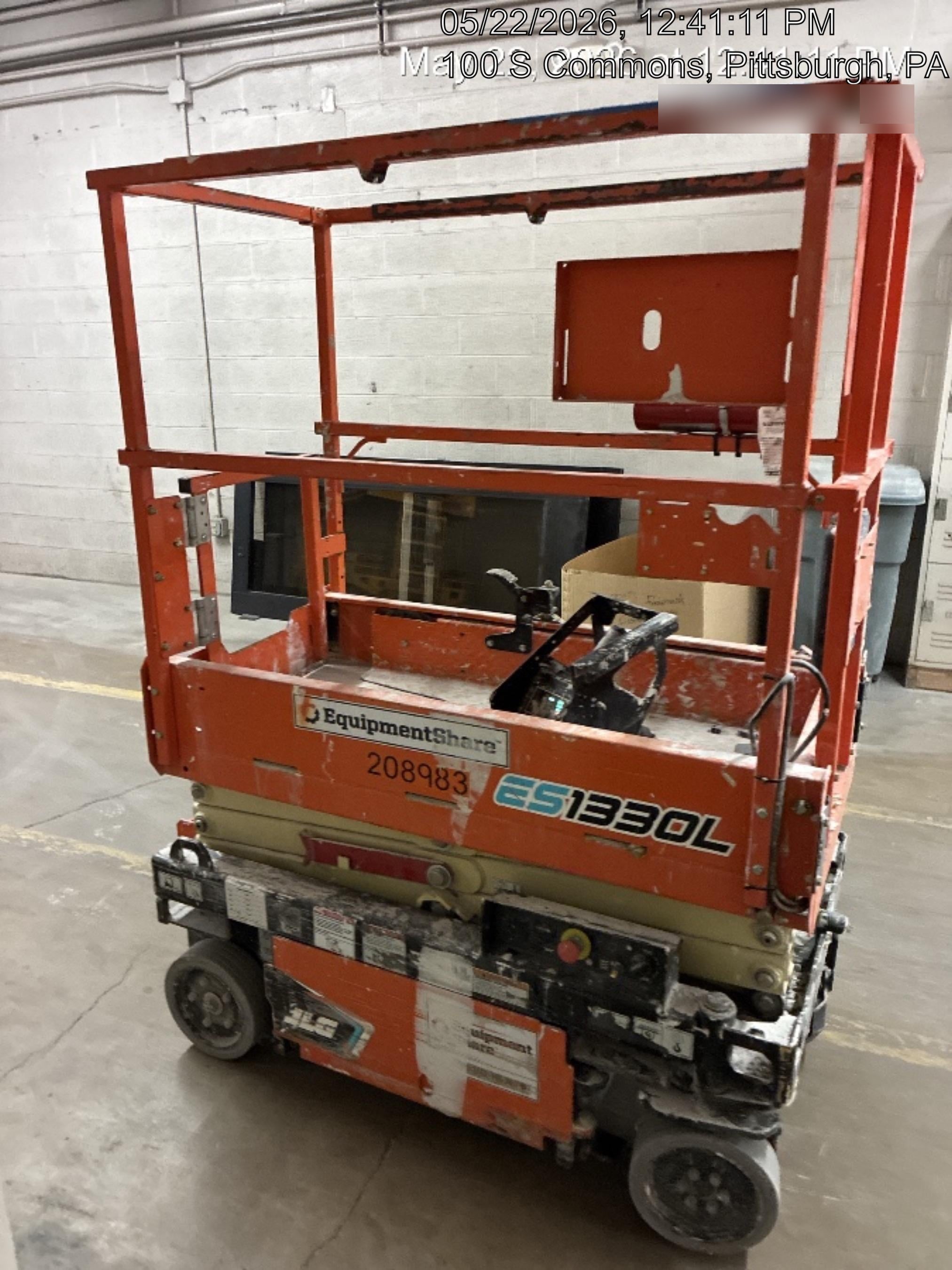 2022 JLG ES1330L