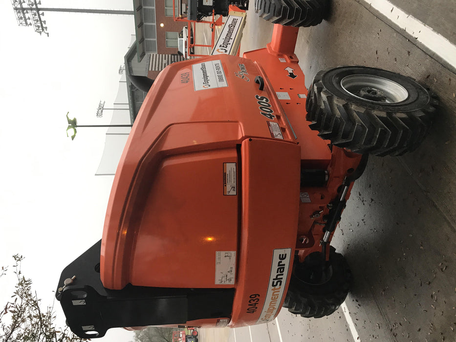 2019 JLG 400S