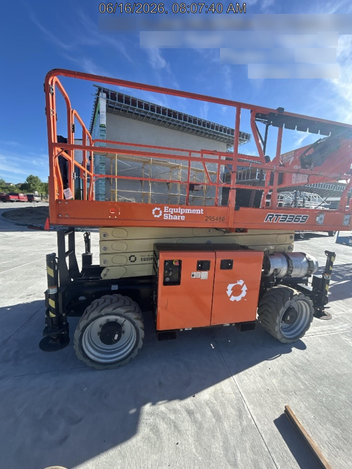 2023 JLG RT3369