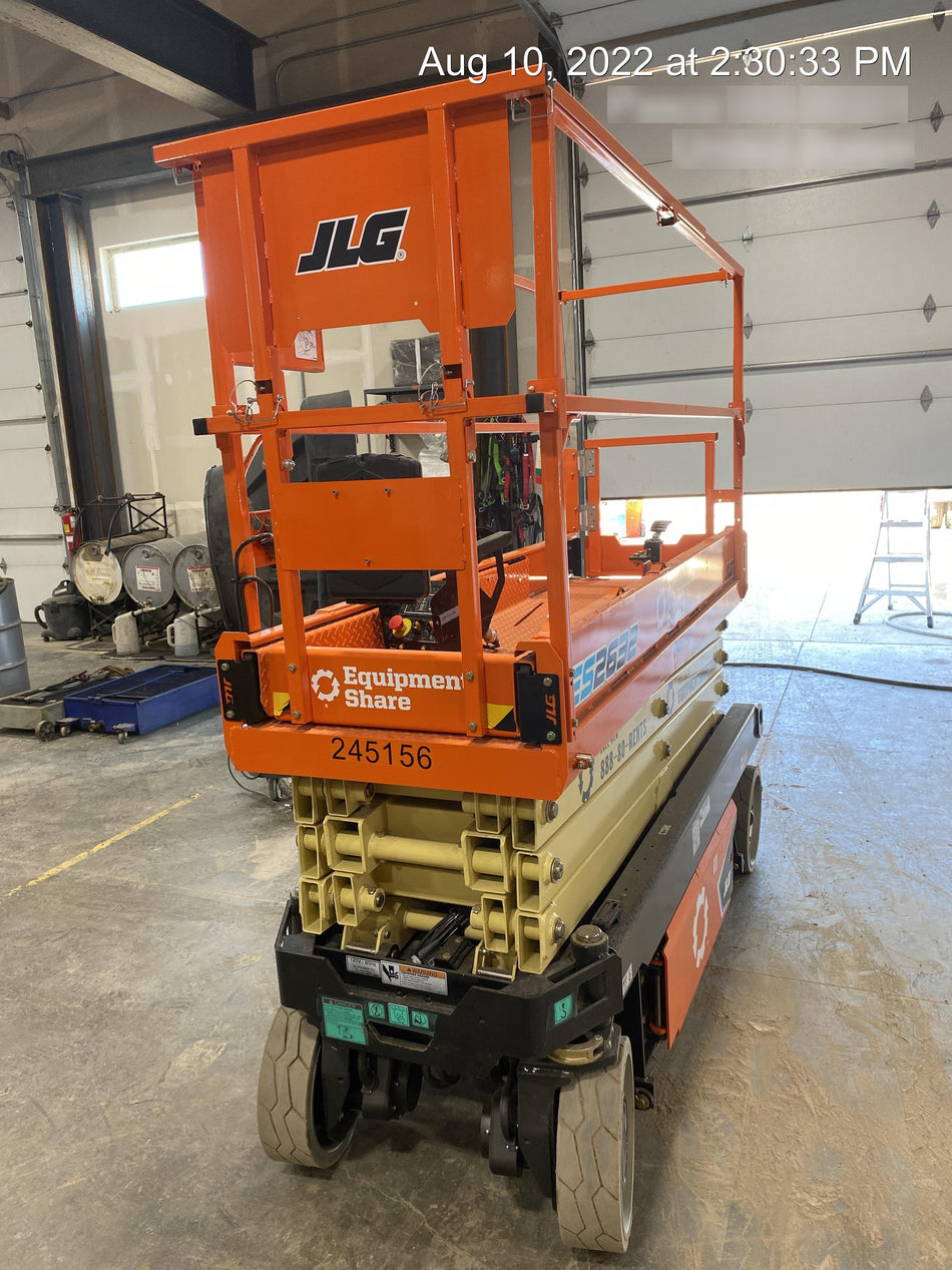 2022 JLG ES2632