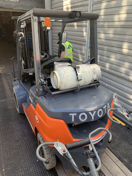 2022 TOYOTA 50-8FGU25