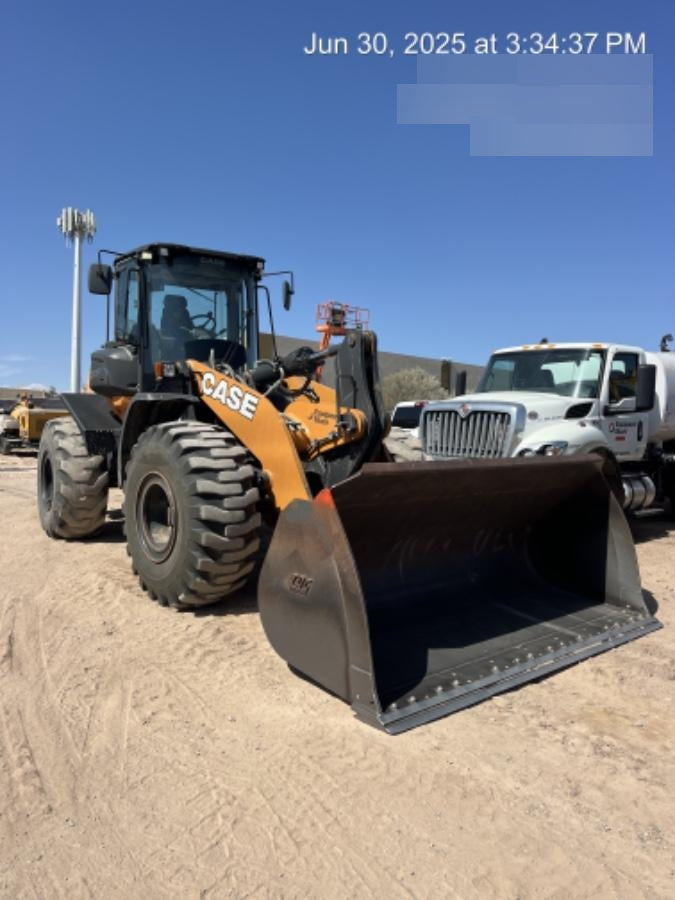 2023 CASE 821G