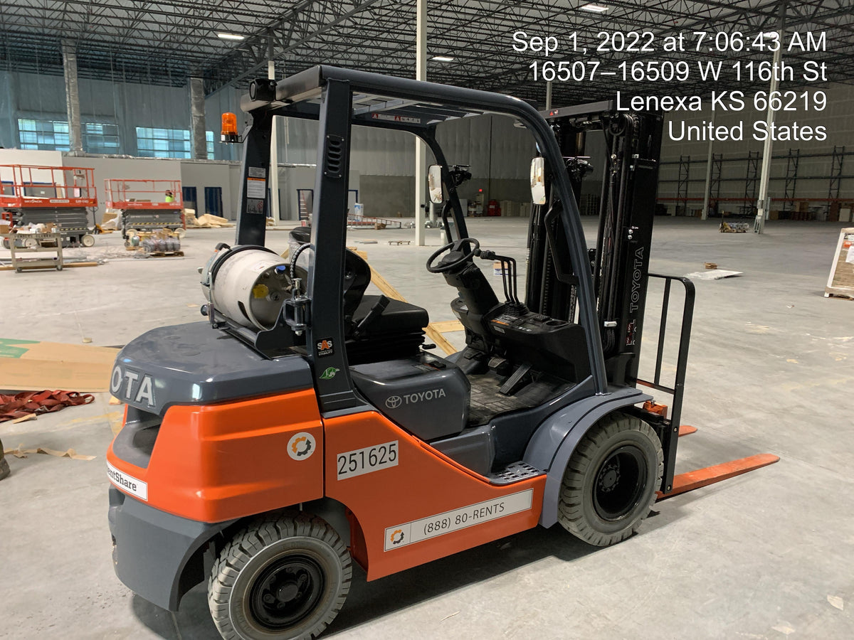 2022 TOYOTA 50-8FGU25