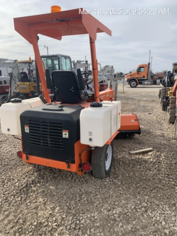2023 LAYMOR SM-300