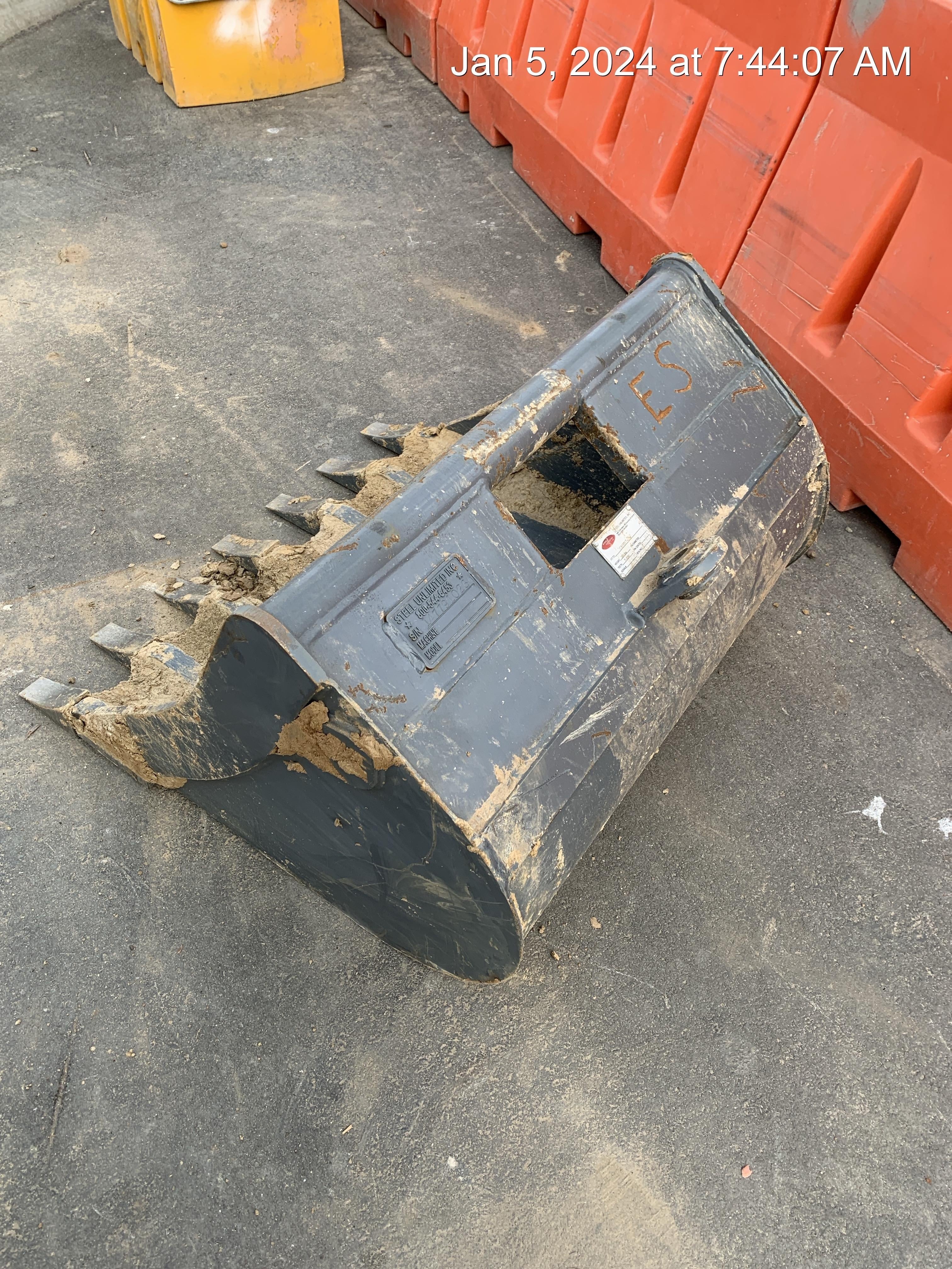 2032 STEEL UNLIMITED 36" Ditching bucket Mini Ex - Steel Unlimited