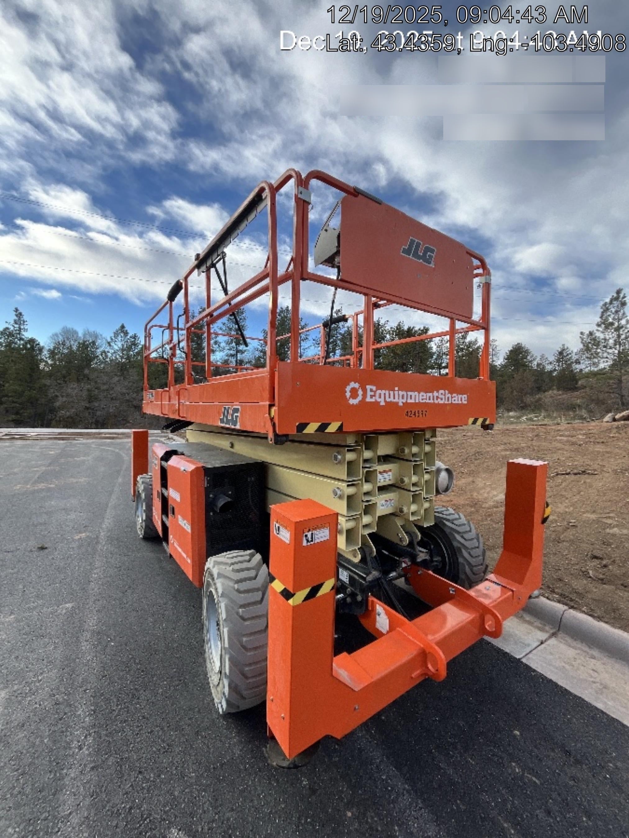 2024 JLG RT4394