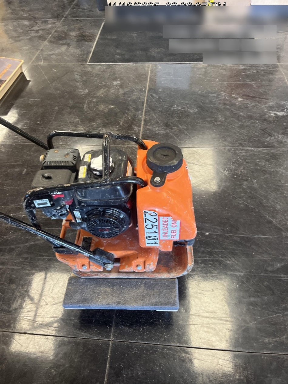 2022 Multiquip MVC88VTHW Plate Compactor, 20", w/Water Tank, Honda GX160